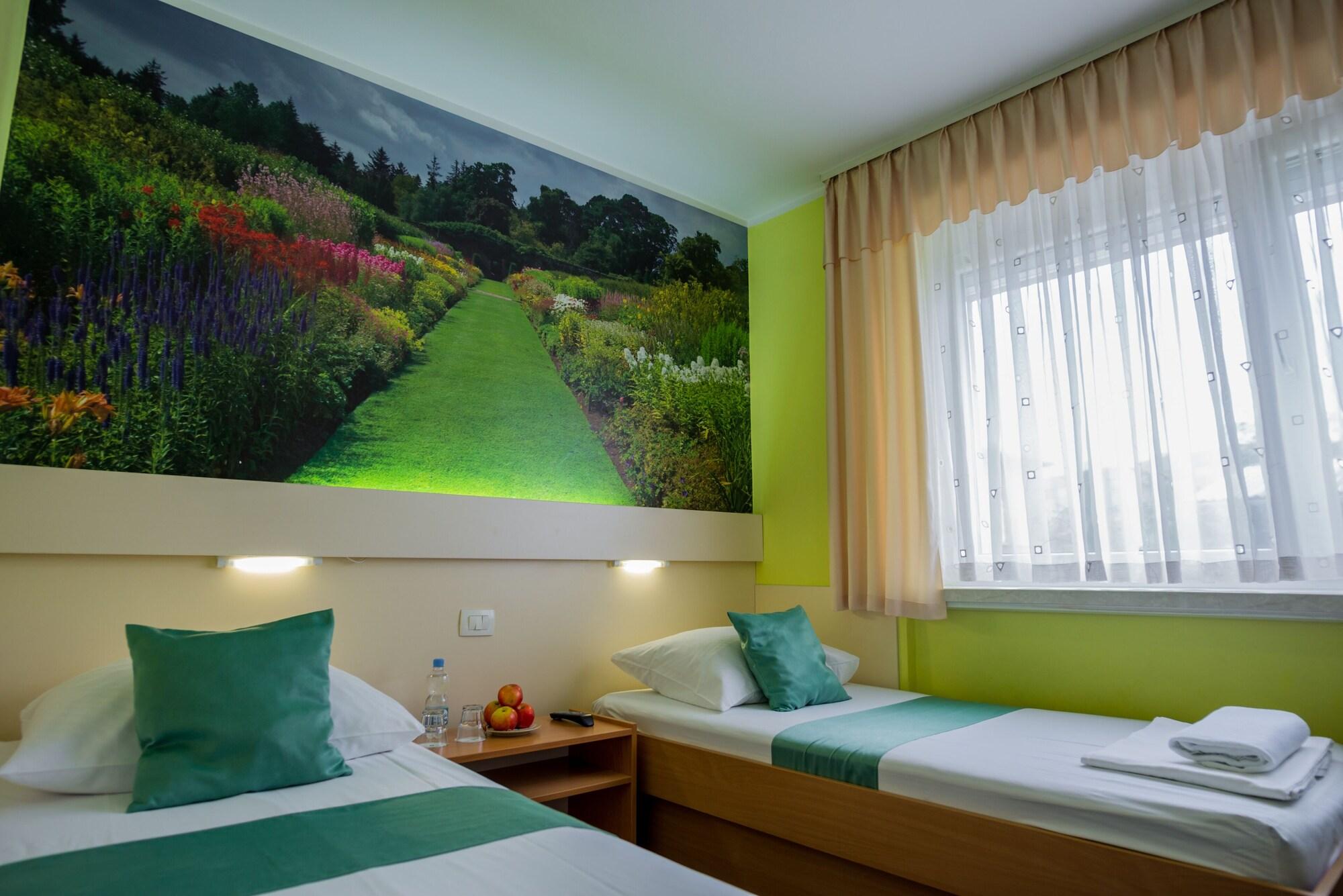 Hotel Tabor Марибор Экстерьер фото