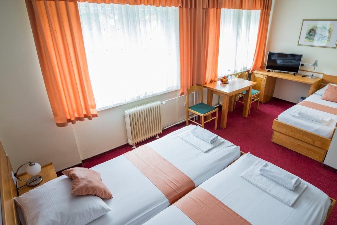 Hotel Tabor Марибор Экстерьер фото