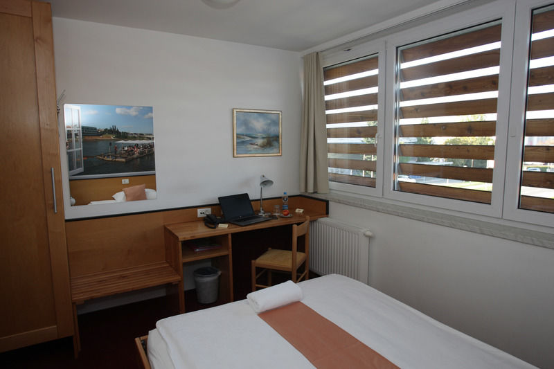 Hotel Tabor Марибор Экстерьер фото