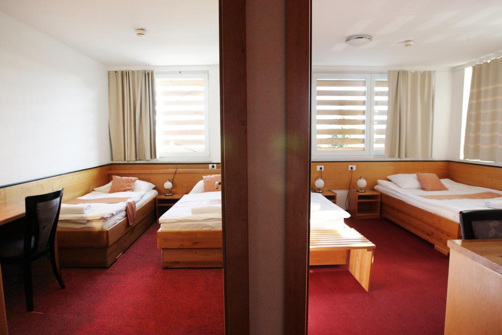 Hotel Tabor Марибор Экстерьер фото